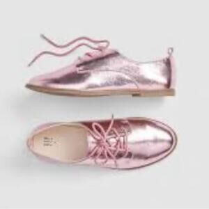 Gap Kids Metallic Lace Up Shoes in Metallic Pink
